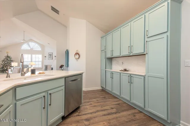 $295,000 | 8729 Parkview Oaks Circle, Olive Branch, MS 38654