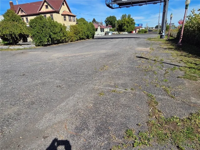 $895,000 | 1370 Burnet Avenue, Syracuse, NY 13206