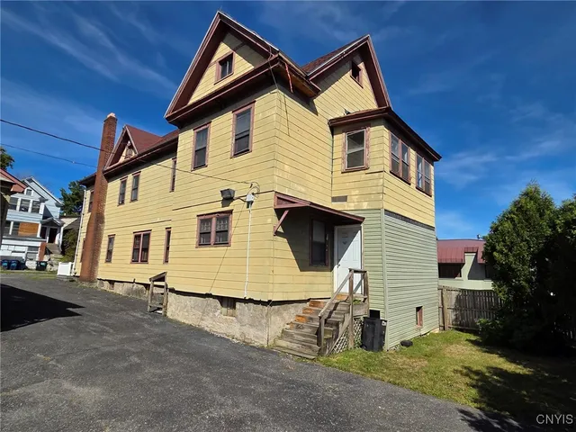$895,000 | 1370 Burnet Avenue, Syracuse, NY 13206