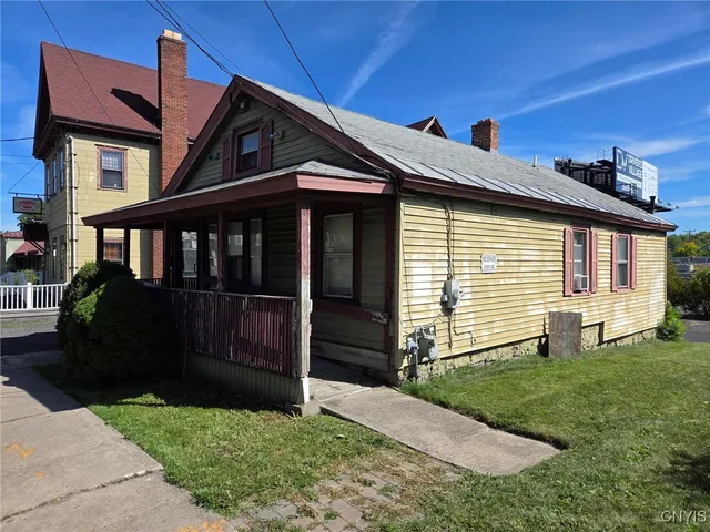 $895,000 | 1370 Burnet Avenue, Syracuse, NY 13206