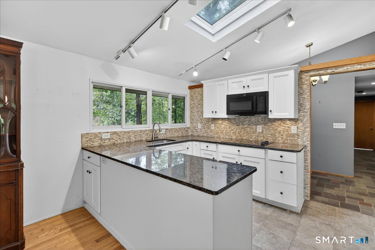 454 Old Cellar Road Orange, CT 06477 - Photo 6 of 40