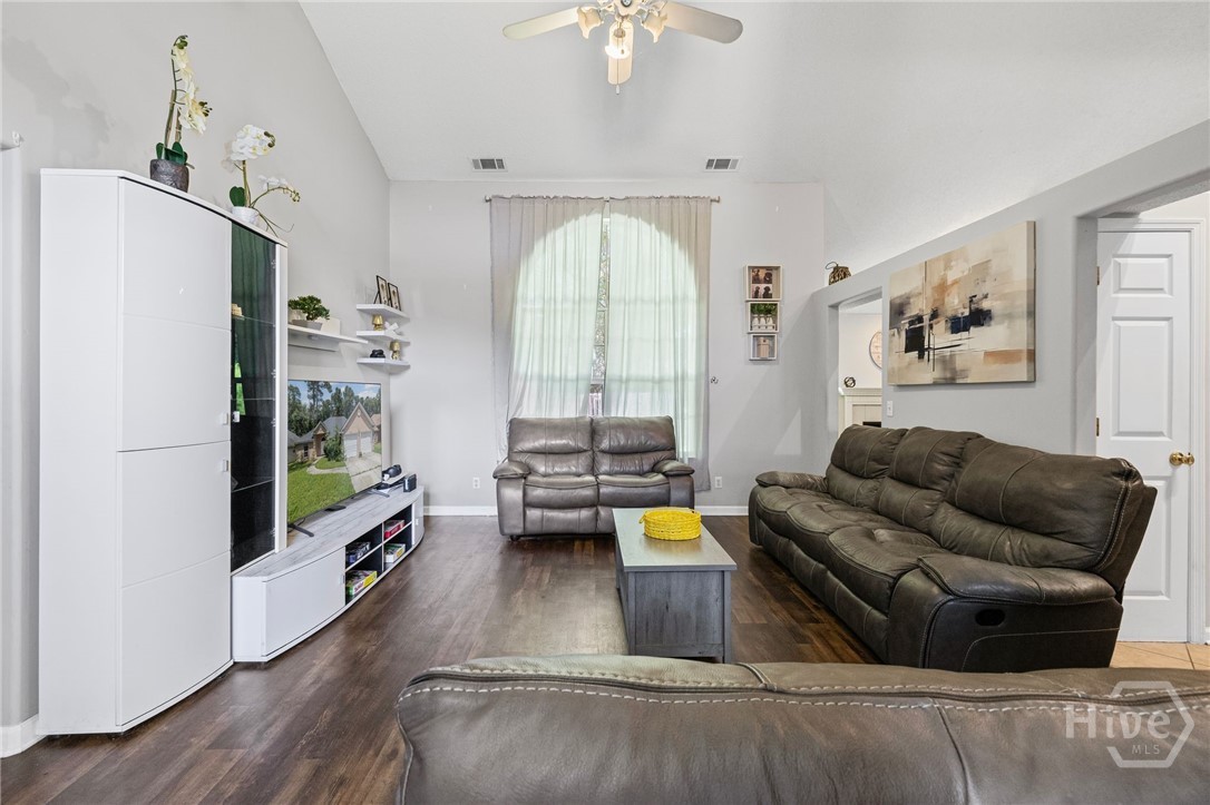 120 Dukes Way Savannah, GA 31419 - Photo 4 of 38