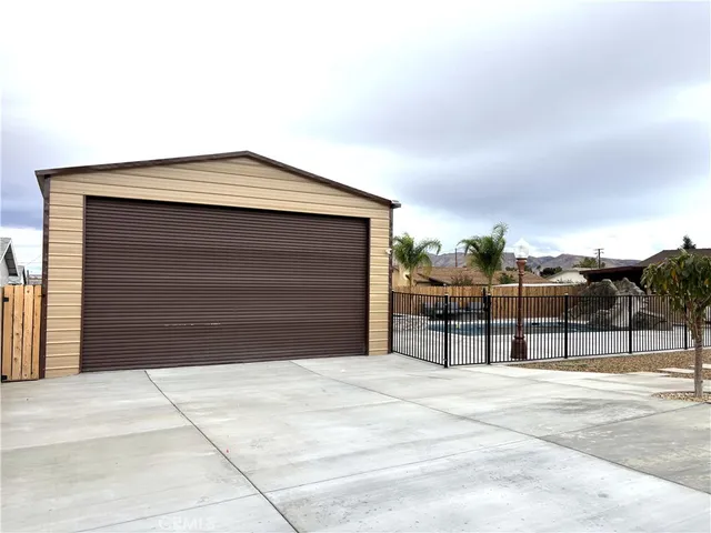 $530,000 | 8077 Langdon Avenue, Hesperia, CA 92345