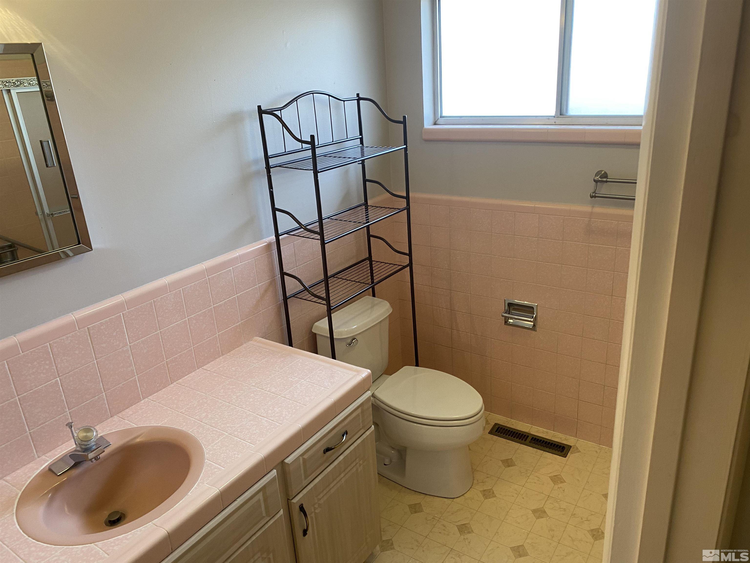 3225 Tamarisk Drive Reno, NV 89502 - Photo 15 of 33 Photo 15