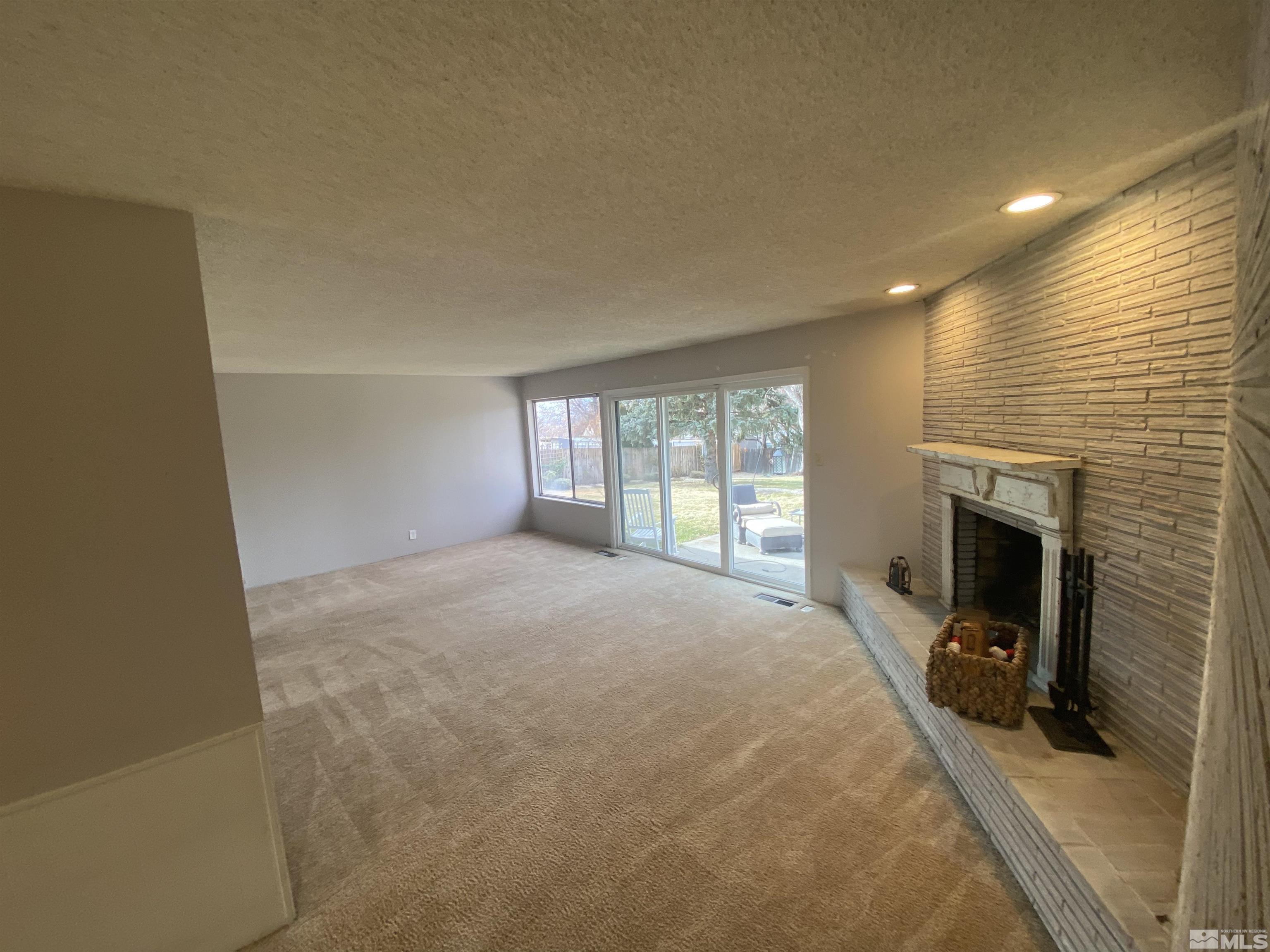 3225 Tamarisk Drive Reno, NV 89502 - Photo 3 of 33 Photo 3