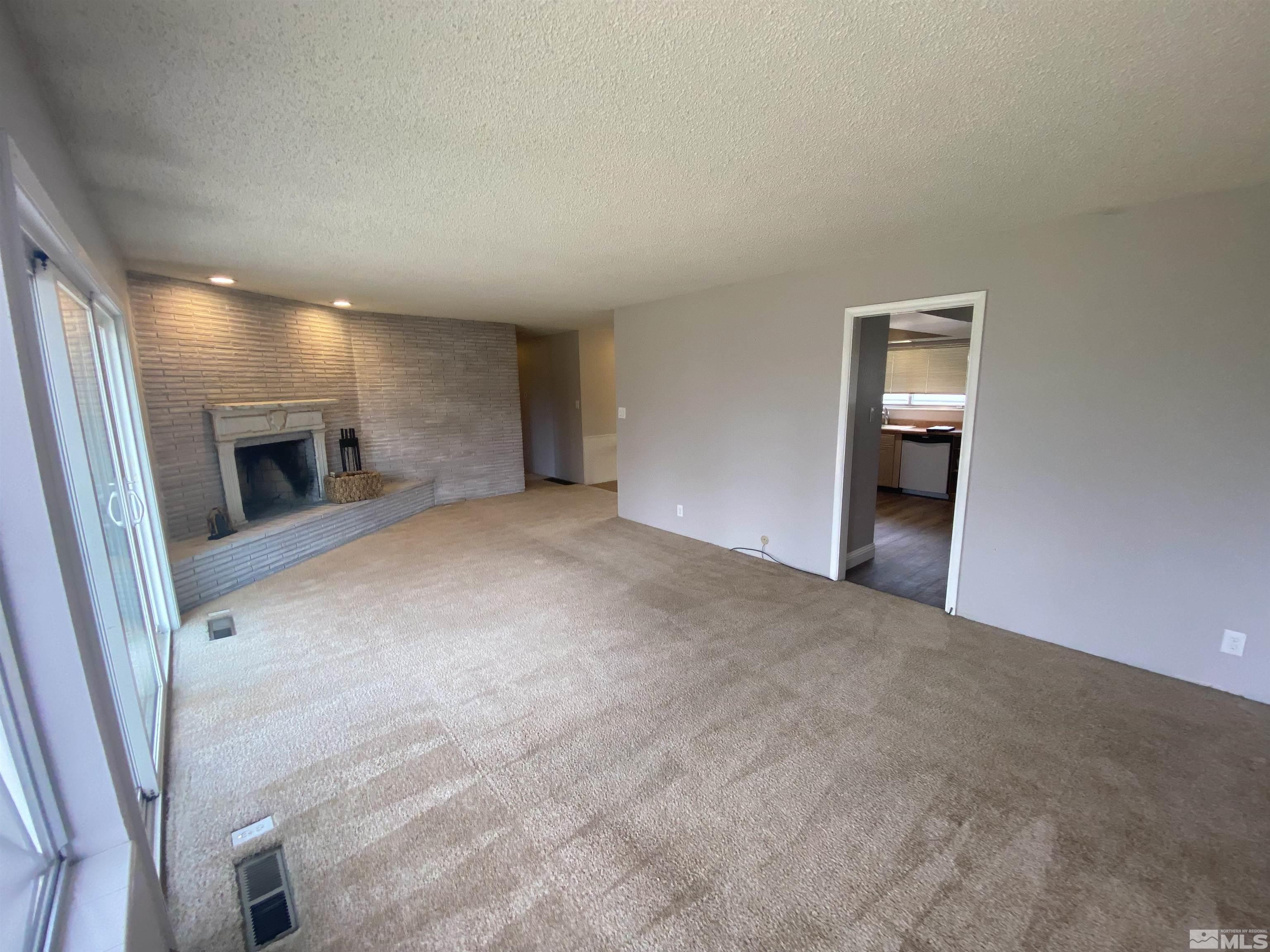 3225 Tamarisk Drive Reno, NV 89502 - Photo 4 of 33 Photo 4