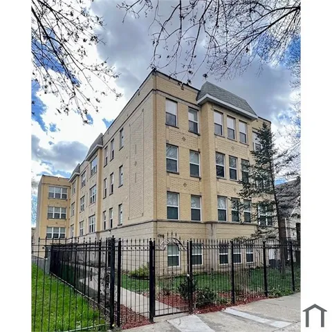 $1,795 | 2323 North Oak Park Avenue, Unit 105, Chicago, IL 60707