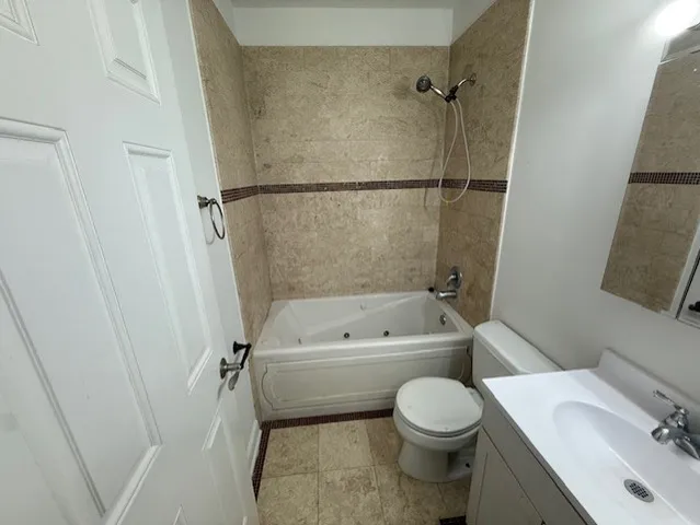 $1,795 | 2323 North Oak Park Avenue, Unit 105, Chicago, IL 60707