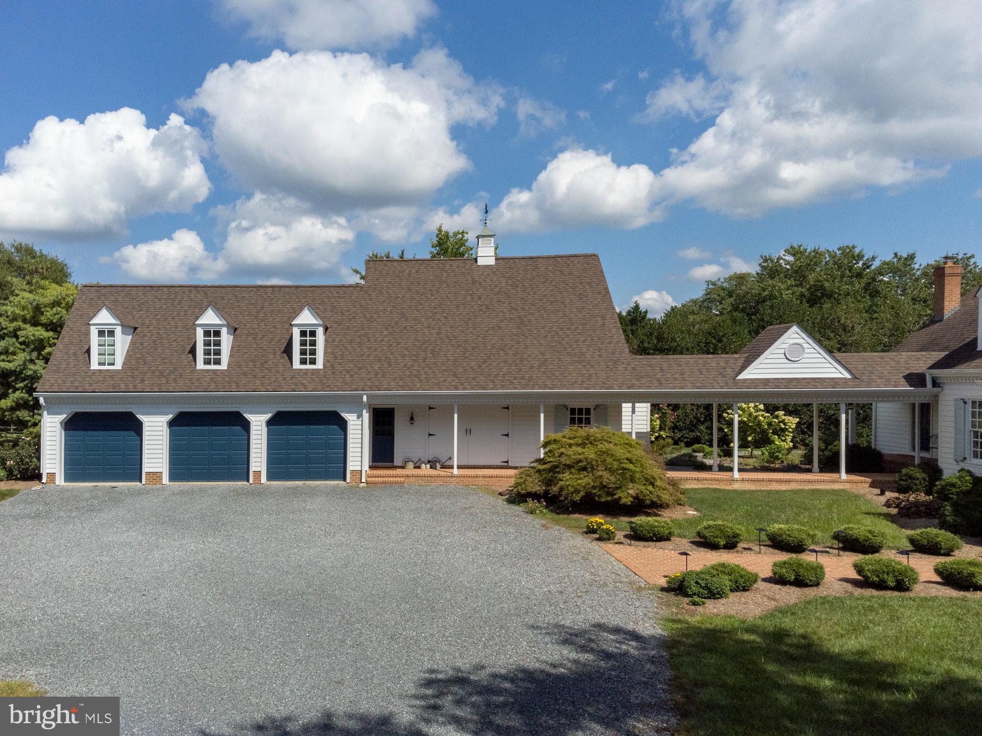 26631 North Point Road Easton, MD 21601 - Photo 4 of 50 large parking area