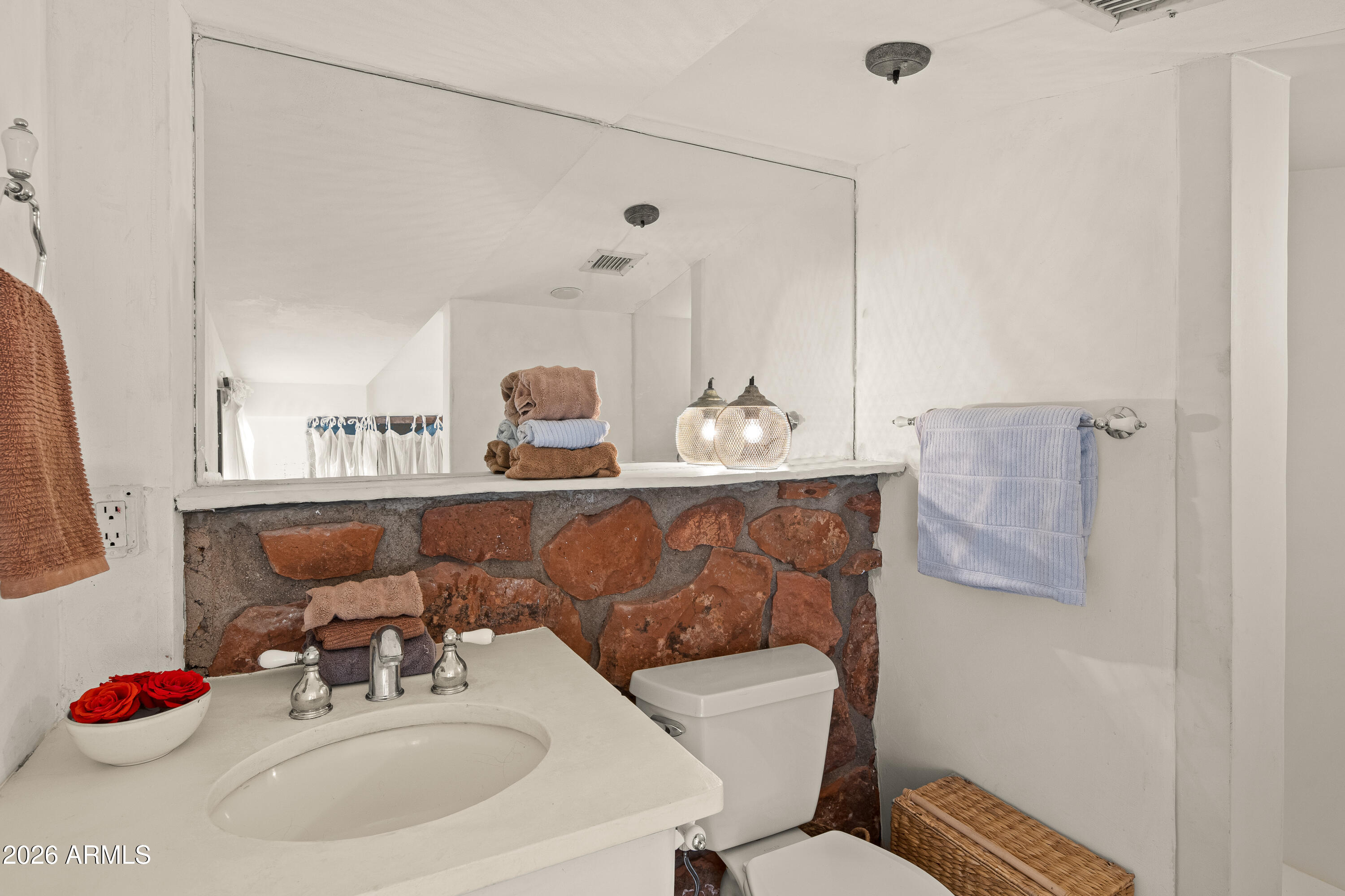 2030 Red Rock Loop Road Sedona, AZ 86336 - Photo 25 of 46 PRIMARY BATH