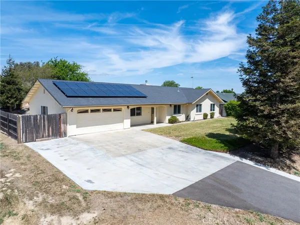 $785,000 | 5575 Reindeer Place, Paso Robles, CA 93446