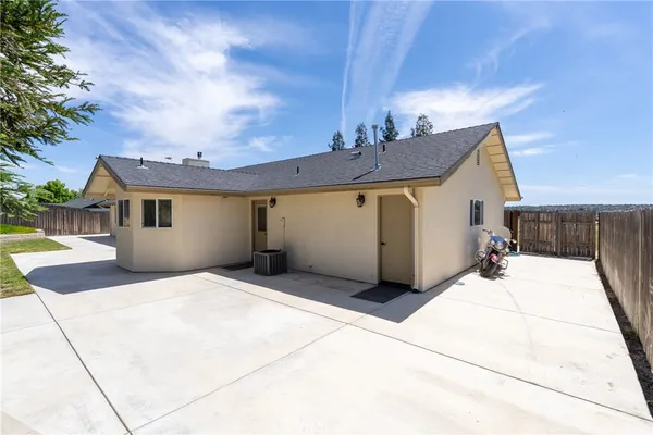 $785,000 | 5575 Reindeer Place, Paso Robles, CA 93446