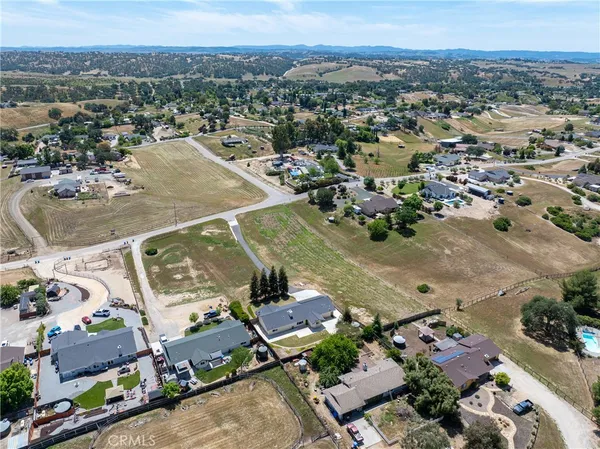 $785,000 | 5575 Reindeer Place, Paso Robles, CA 93446