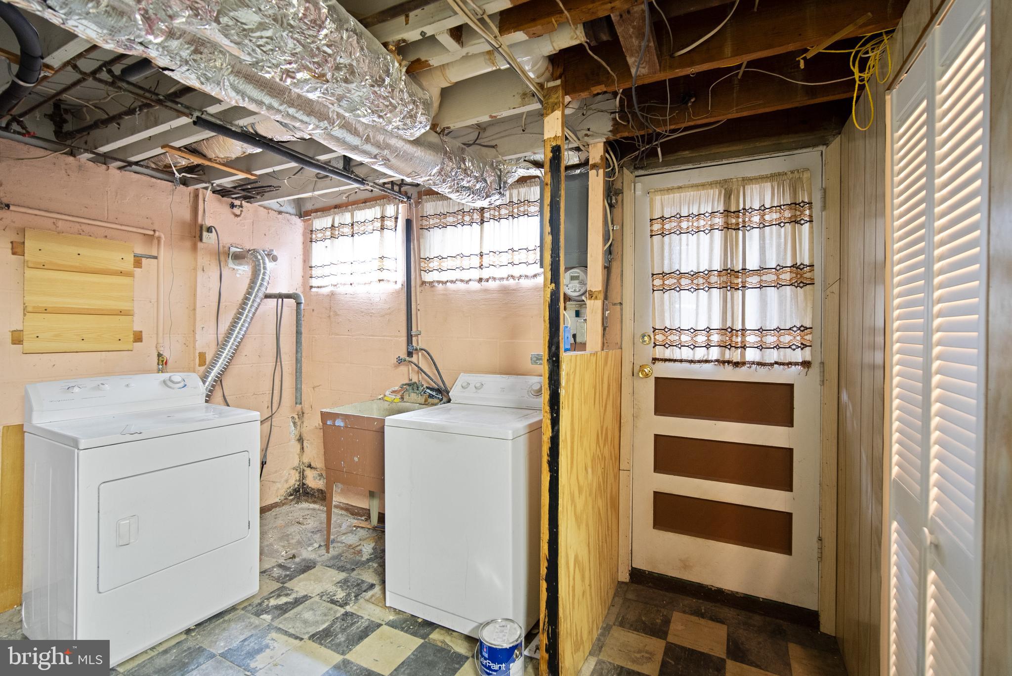 2265 Searles Road Baltimore, MD 21222 - Photo 22 of 39