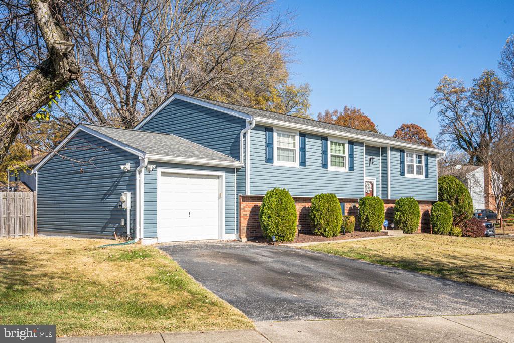 12718 Northcliff Road Bowie, MD 20720 - Photo 3 of 38
