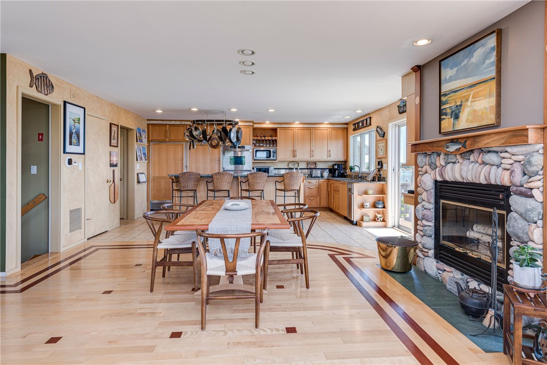 25 East Shore Road Narragansett, RI 02882 - Photo 8 of 34 Gallery Image 8