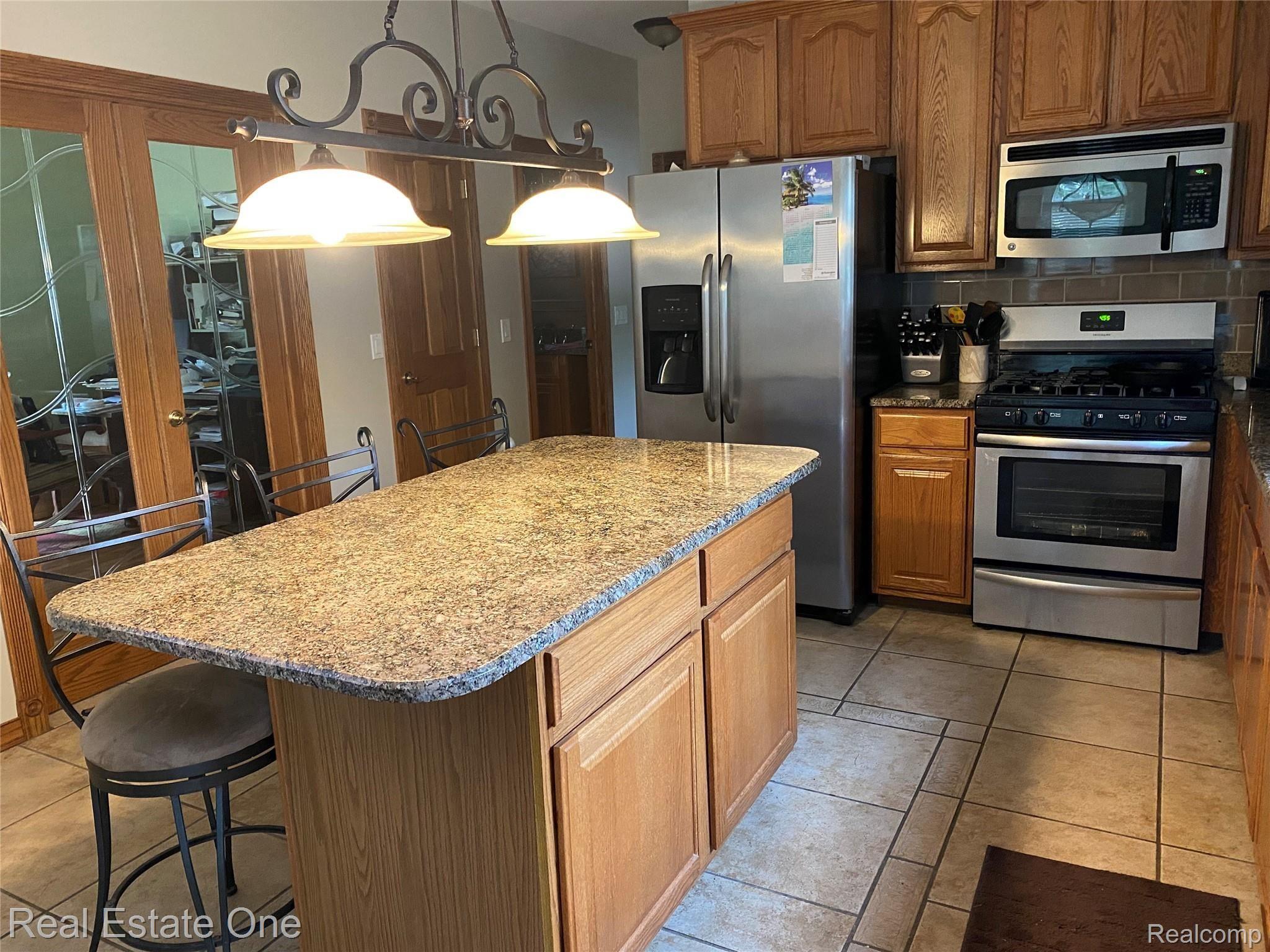 13587 Clyde Road Holly, MI 48442 - Photo 6 of 41 IMG-1499.jpg