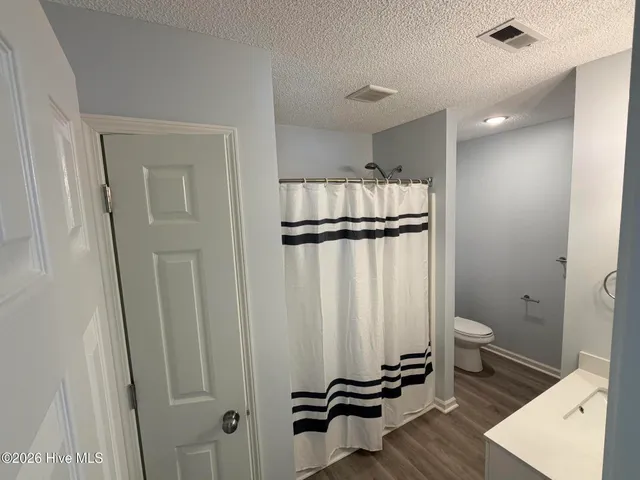 $1,650 | 4142 Breezewood Drive, Unit 201, Wilmington, NC 28412