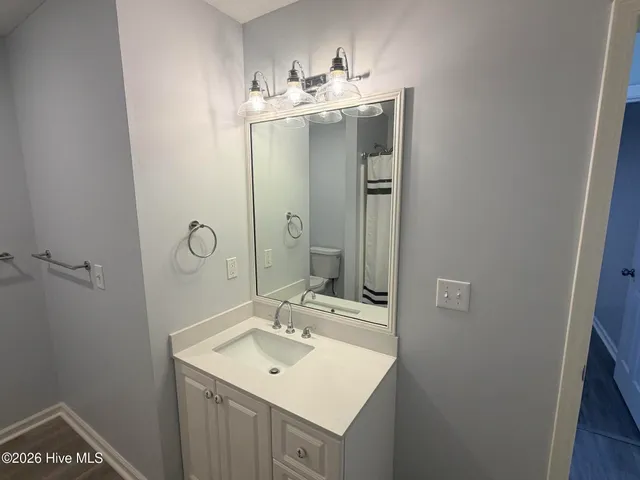 $1,650 | 4142 Breezewood Drive, Unit 201, Wilmington, NC 28412