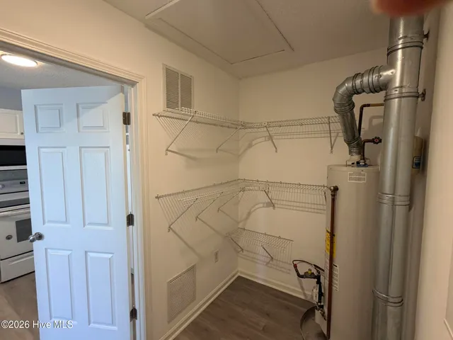 $1,650 | 4142 Breezewood Drive, Unit 201, Wilmington, NC 28412