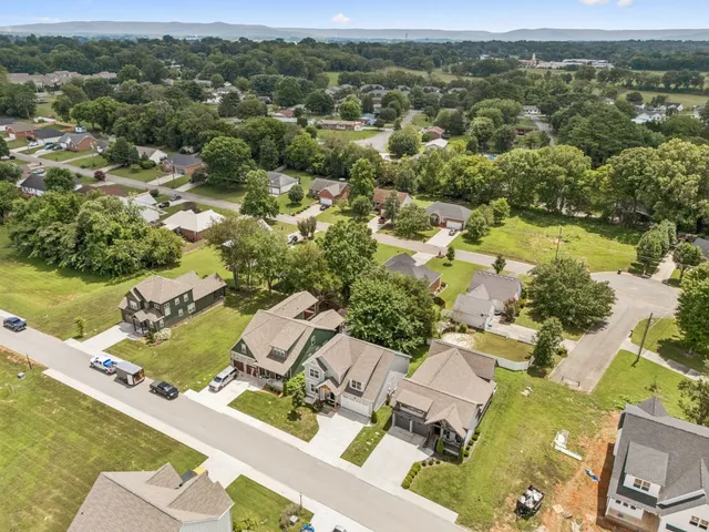 $595,000 | 319 Campfire Court, Winchester, TN 37398