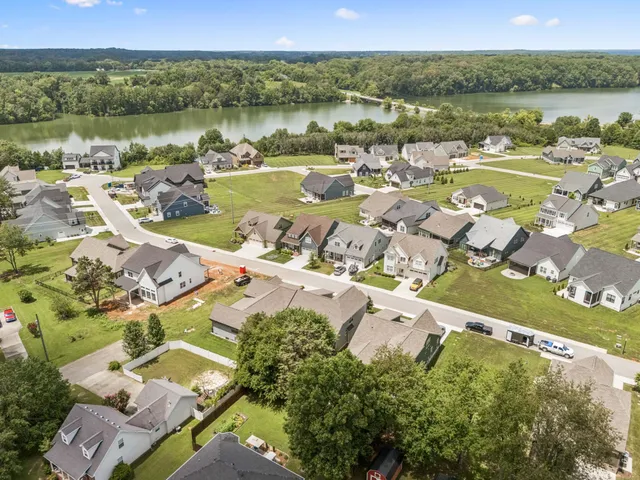 $595,000 | 319 Campfire Court, Winchester, TN 37398