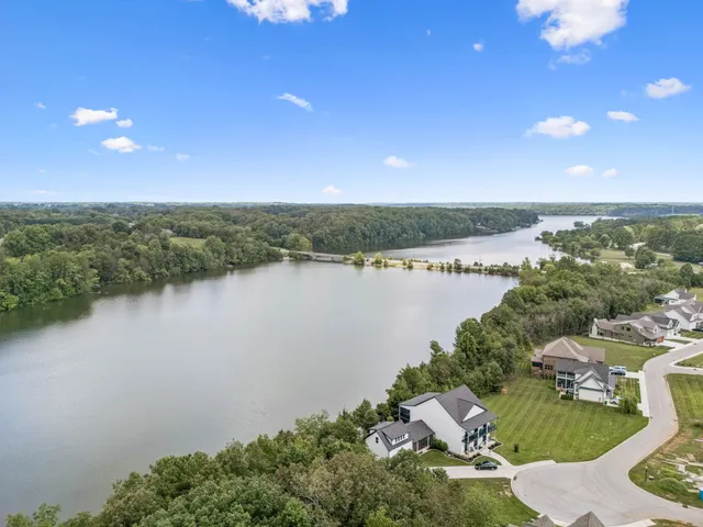 $595,000 | 319 Campfire Court, Winchester, TN 37398