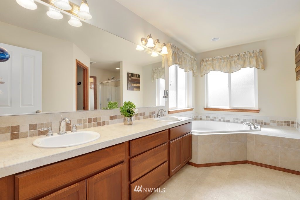 16405 36th Avenue Southeast Bothell, WA 98012 - Photo 23 of 38 Gallery Image 23