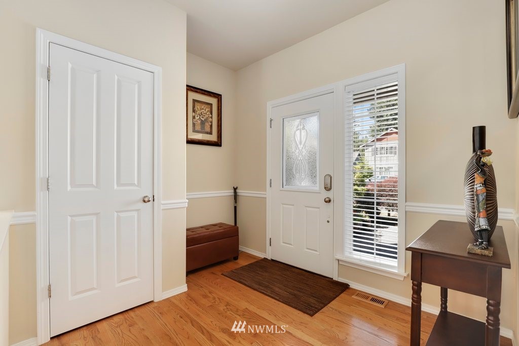 16405 36th Avenue Southeast Bothell, WA 98012 - Photo 4 of 38 Gallery Image 4