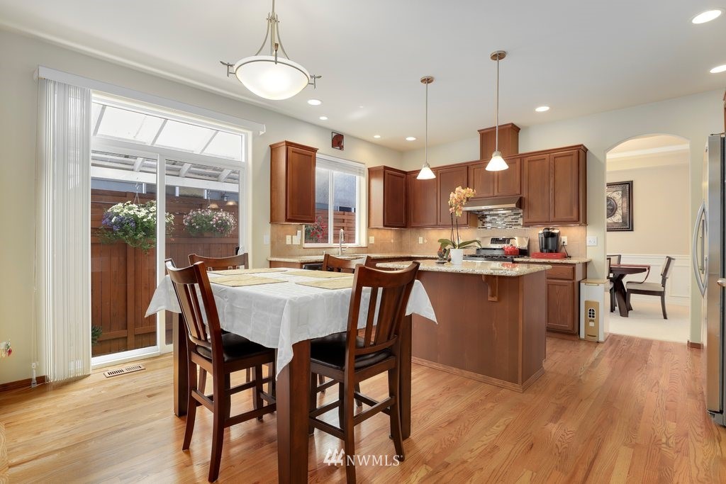 16405 36th Avenue Southeast Bothell, WA 98012 - Photo 9 of 38 Gallery Image 9