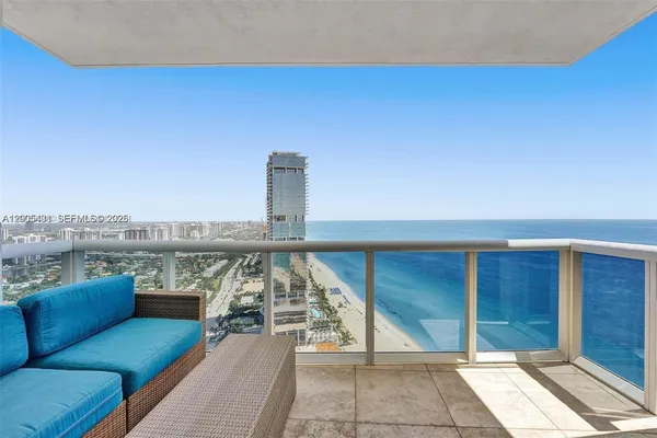 $6,500 | 18201 Collins Avenue, Unit 5202, Sunny Isles Beach, FL 33160