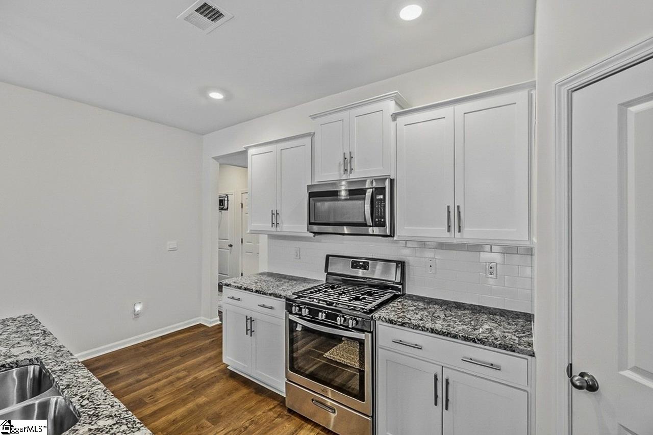195 Light Spring Road Easley, SC 29642 - Photo 9 of 35