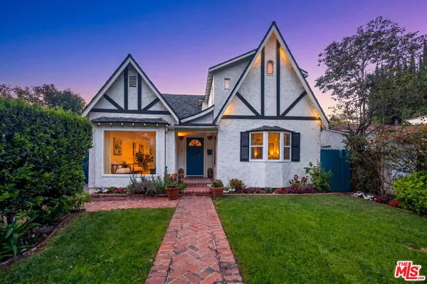 $1,998,000 | 12333 Hillslope Street, Studio City, CA 91604