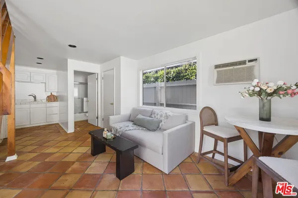 $1,998,000 | 12333 Hillslope Street, Studio City, CA 91604