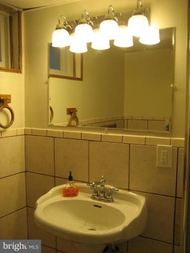 8122 Highpoint Road Curtis Bay, MD 21226 - Photo 14 of 22 FULL BATH IN LOWER LEVEL