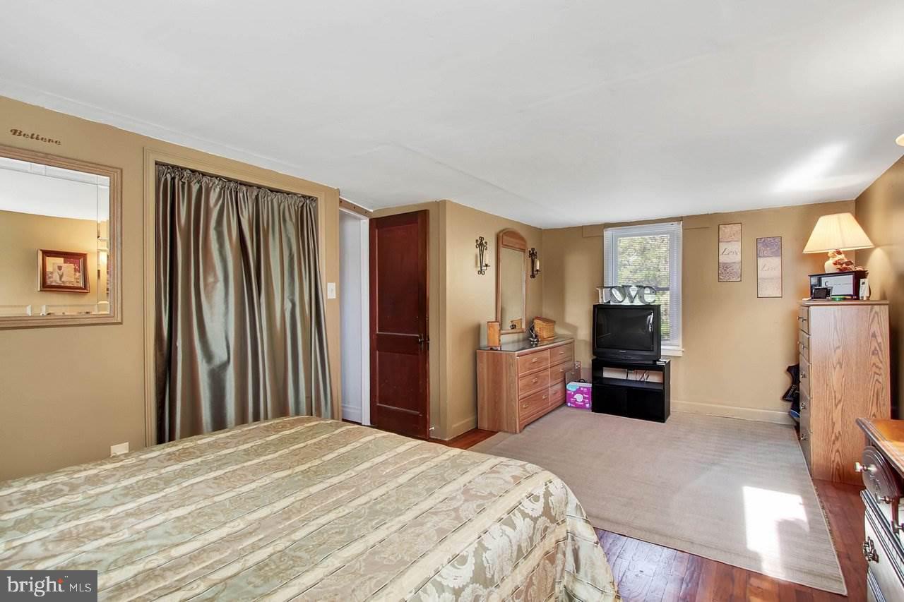 2380 Sunset Road York, PA 17406 - Photo 8 of 22 Gallery Image 8