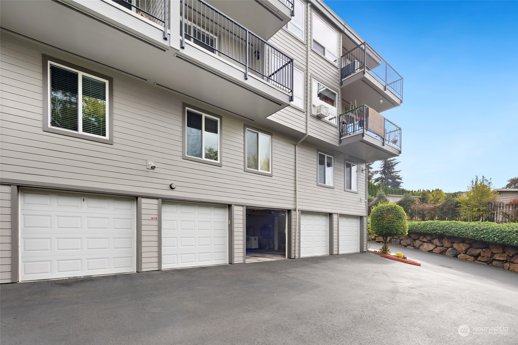4100 Lake Washington Boulevard North, Unit A202 Renton, WA 98056 - Photo 23 of 25