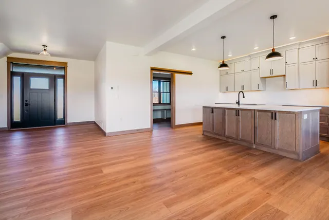 $689,900 | W4051 Twin Creeks Road, La Crosse, WI 54601