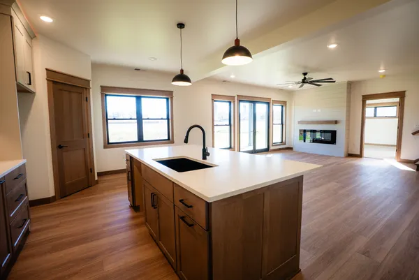 $675,000 | W4051 Twin Creeks Road, La Crosse, WI 54601