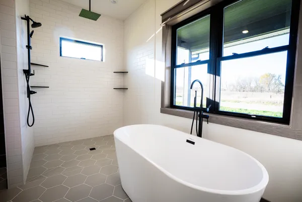 $675,000 | W4051 Twin Creeks Road, La Crosse, WI 54601