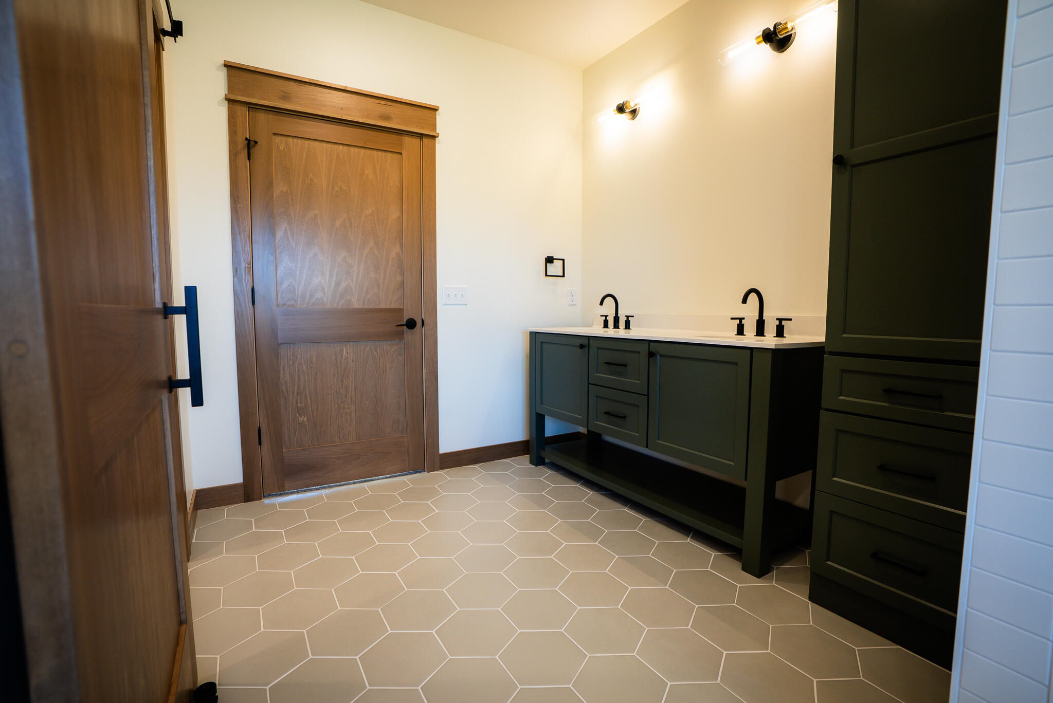 W4051 Twin Creeks Road La Crosse, WI 54601 - Photo 27 of 52 TwinCreeks-Tina-087