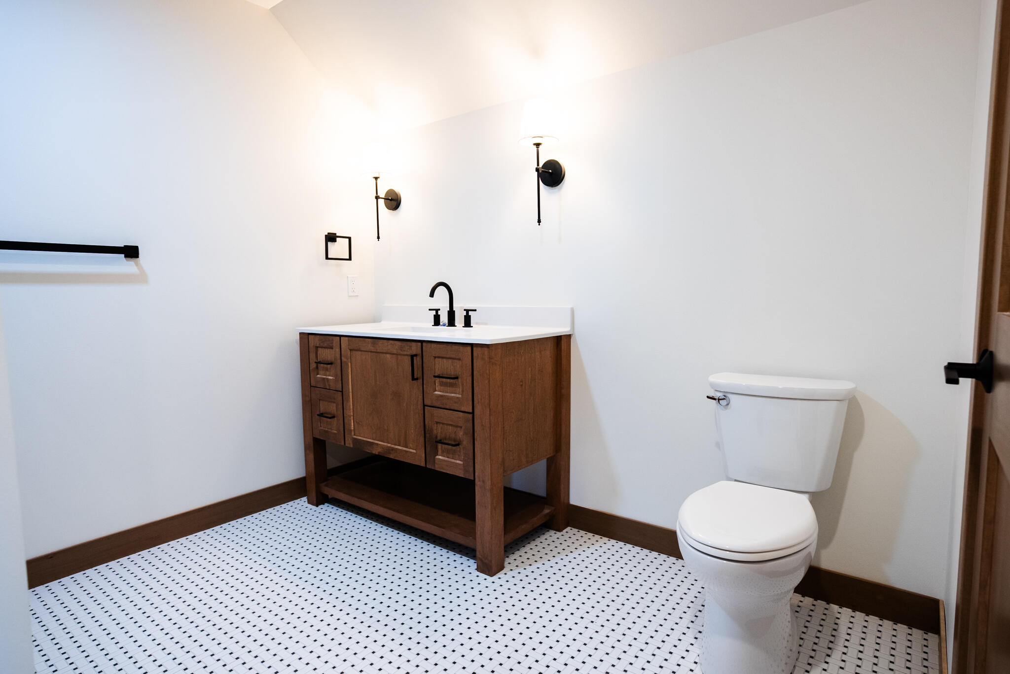 W4051 Twin Creeks Road La Crosse, WI 54601 - Photo 32 of 52 TwinCreeks-Tina-097