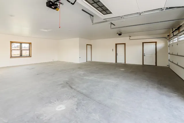 $689,900 | W4051 Twin Creeks Road, La Crosse, WI 54601