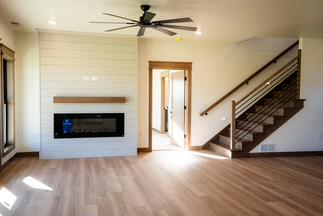 $689,900 | W4051 Twin Creeks Road, La Crosse, WI 54601