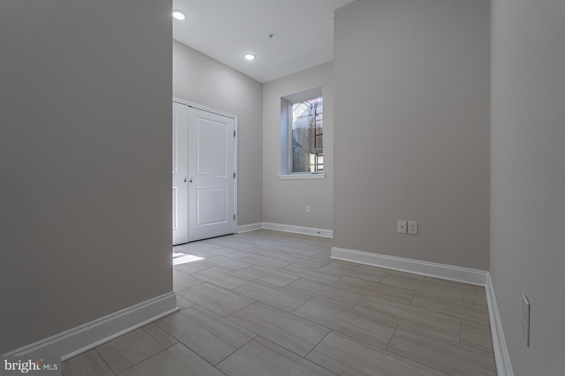 1636 South 2nd Street Philadelphia, PA 19148 - Photo 31 of 39 a view of an empty room