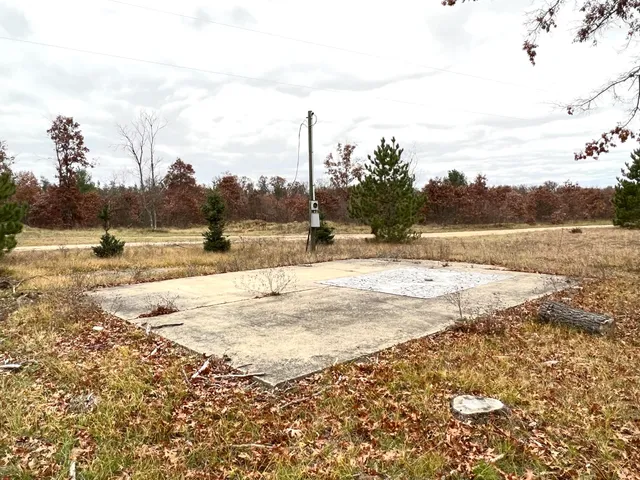 $41,000 | 2442 East 38th Street, Idlewild, MI 49642