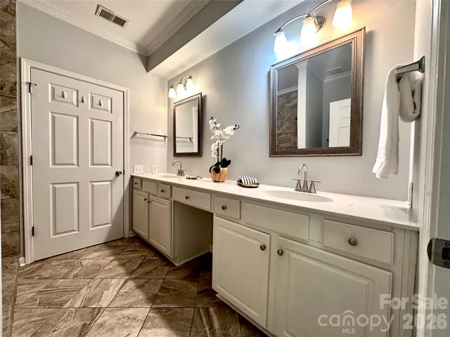 $325,000 | 14608 Via Sorrento Drive, Charlotte, NC 28277