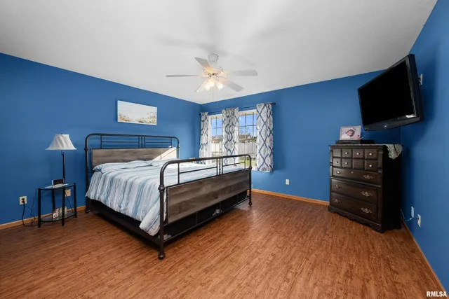 $305,000 | 605 East 13th Ave Court, Coal Valley, IL 61240