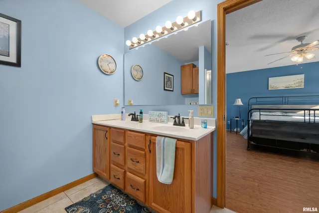 $305,000 | 605 East 13th Ave Court, Coal Valley, IL 61240