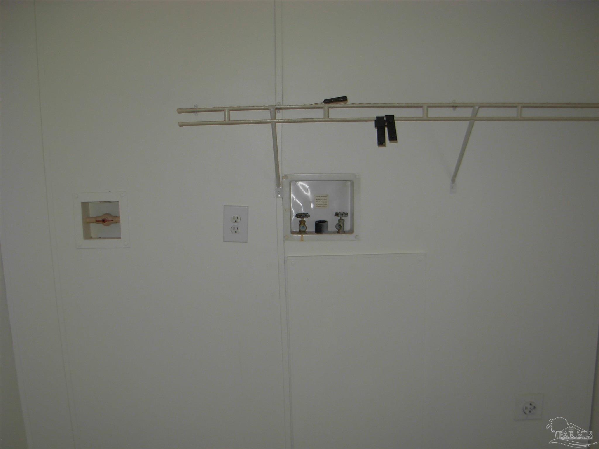 8288 Parker Road Milton, FL 32570 - Photo 14 of 40 Gallery Image 14